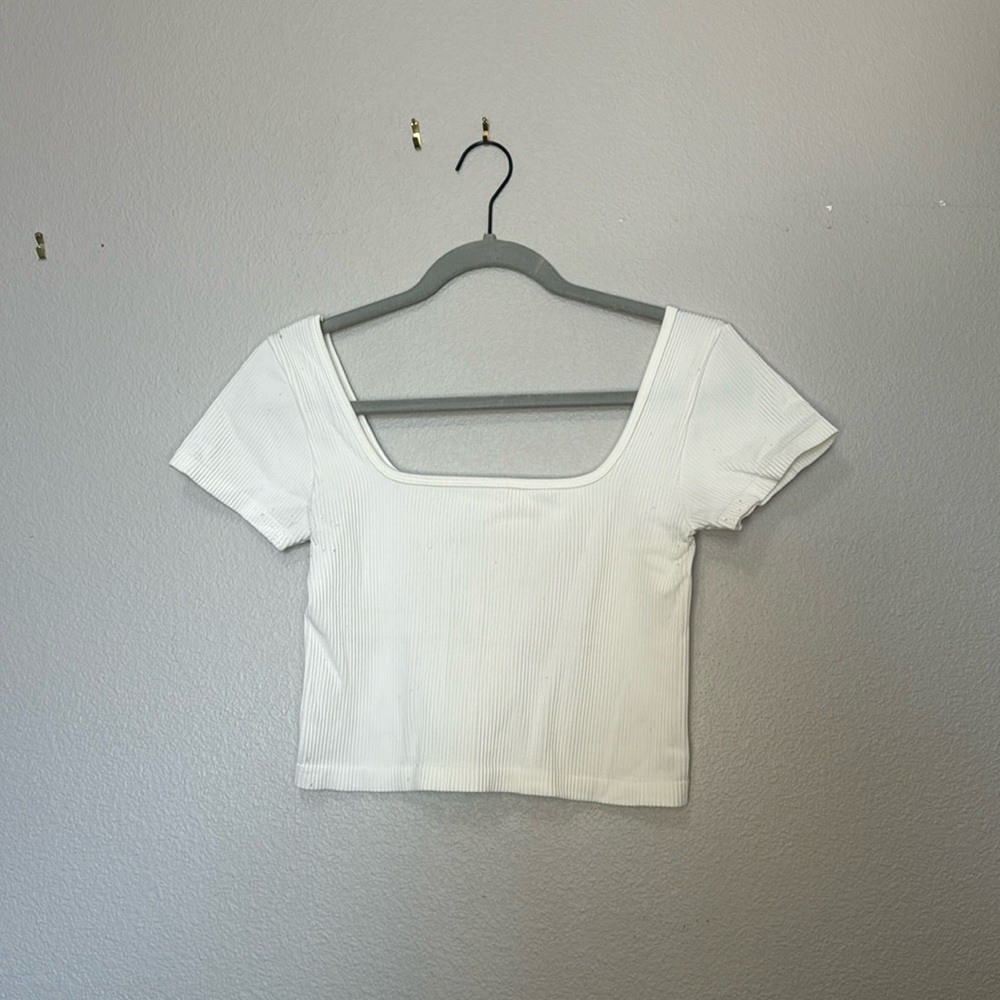 White ribbed crop top